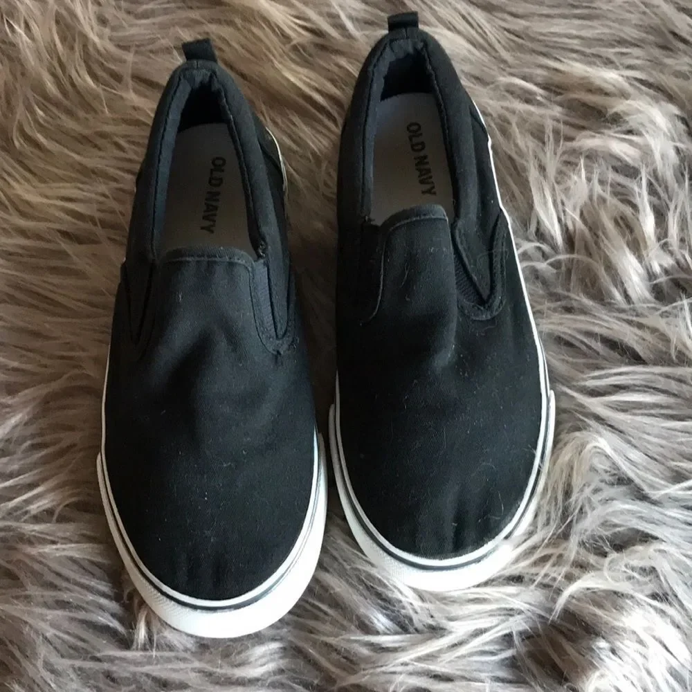 Old Navy canvas slip on shoes girls 1 black